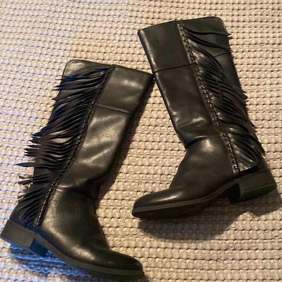 STEVE MADDEN BLACK FRINGE TALL KNEE HIGH BOOTS - Picture 7 of 7